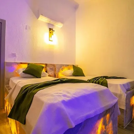 Apartamento Doga Icerisinde Onyxs Kaş