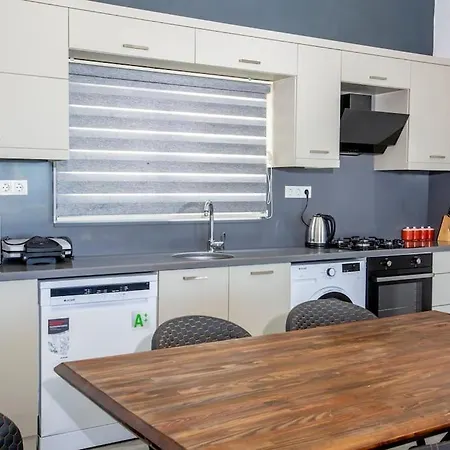 Doga Icerisinde Onyxs Apartamento
