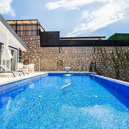 Doga Icerisinde Onyxs Kaş